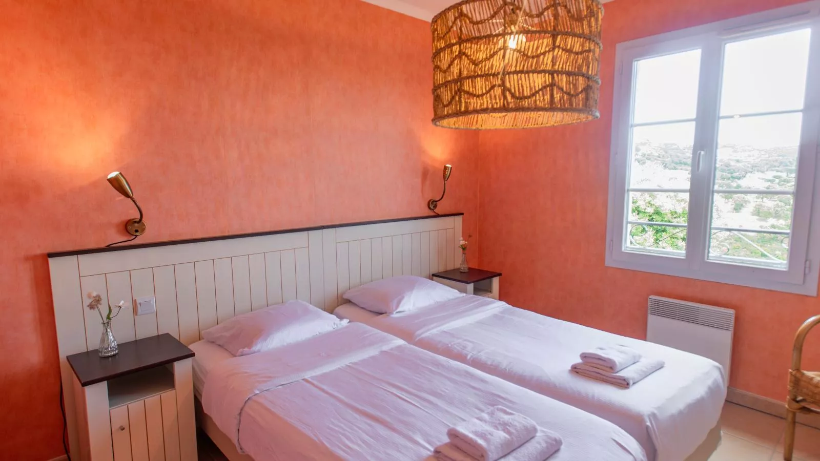 Les Collines-Bedroom