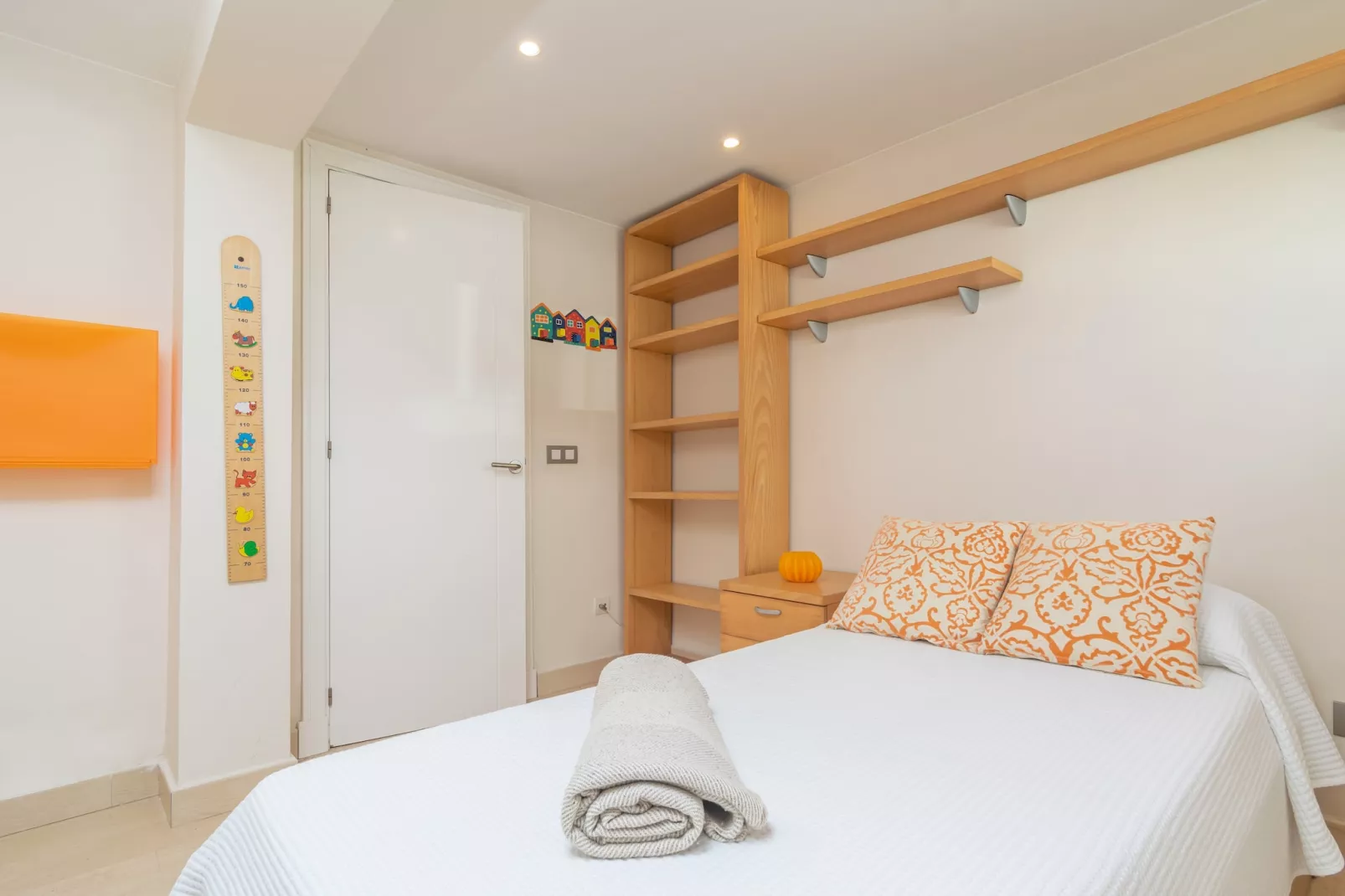 RomanÍ-Bedroom