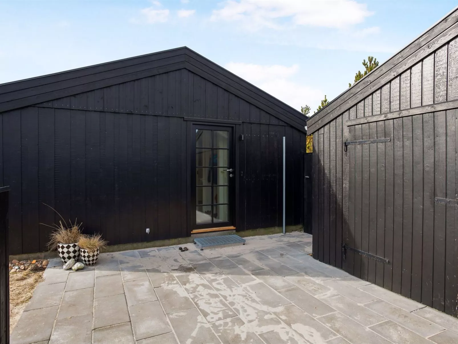 "Sheyla" - 150m from the sea-Outside