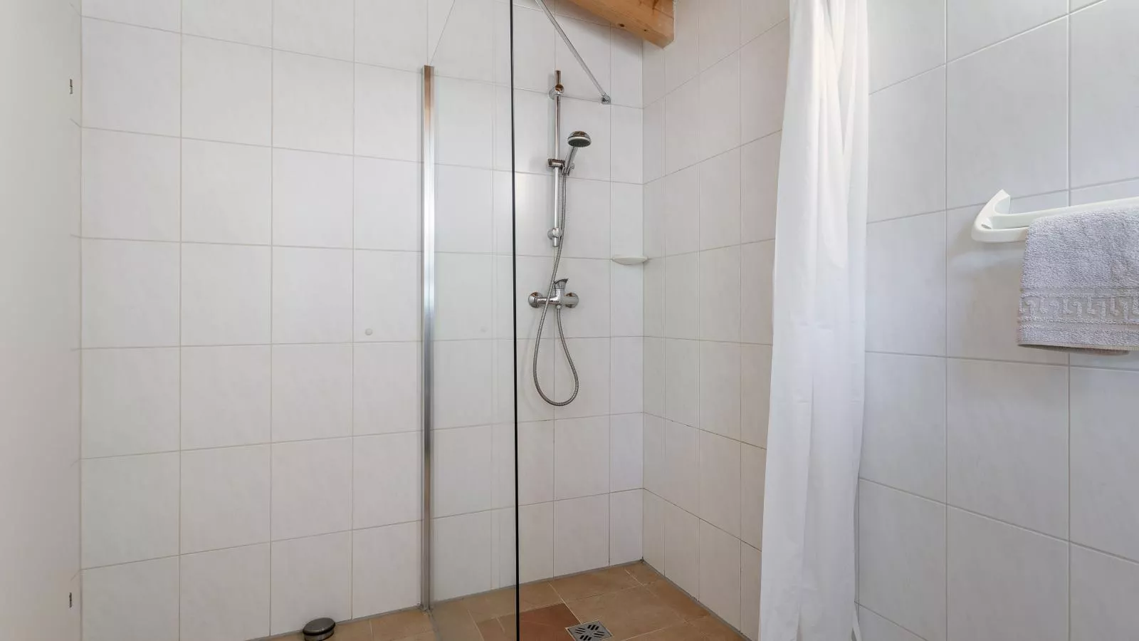Haus Oliver 2-Bathroom