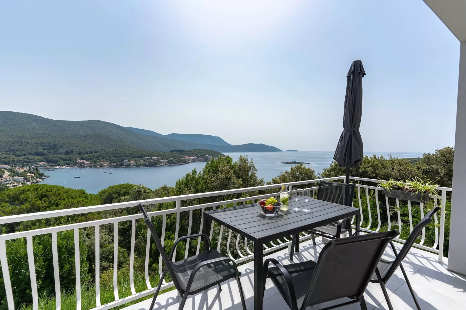 Apartment Konak - Two Bedroom Apartment with Terrace and Sea View-Outdoor