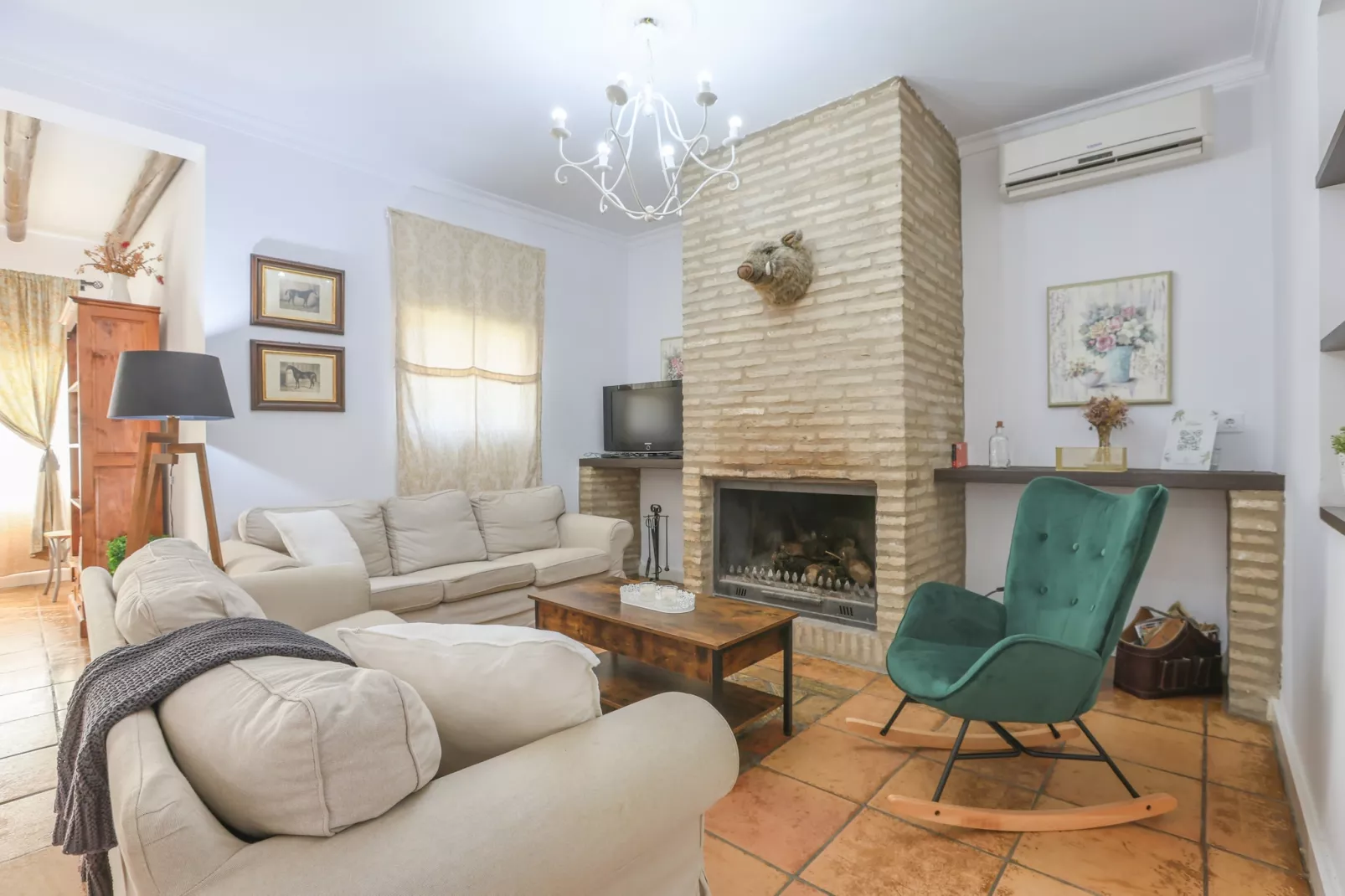 Casa Rural Los Menestrales-Living room