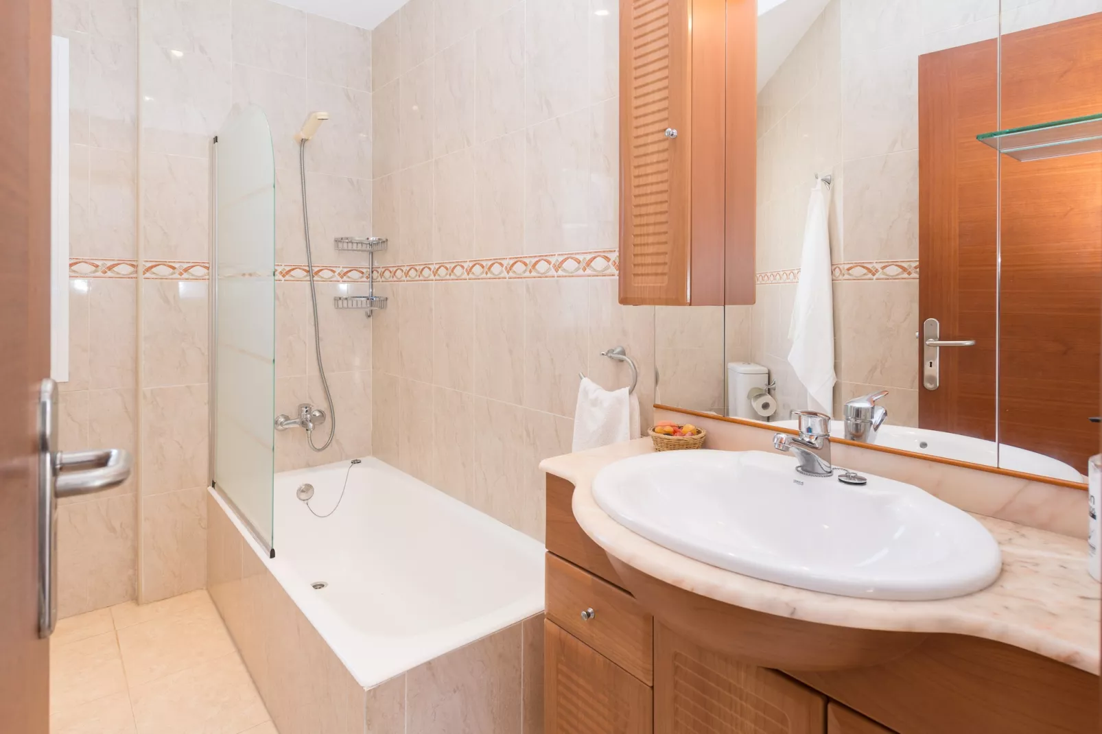 Villa Rosa-Image-tags.