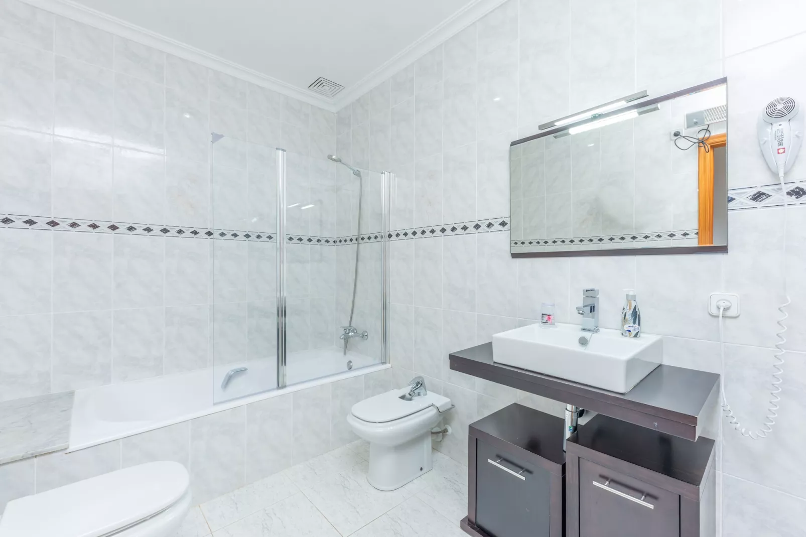 Es Desaigua-Bathroom