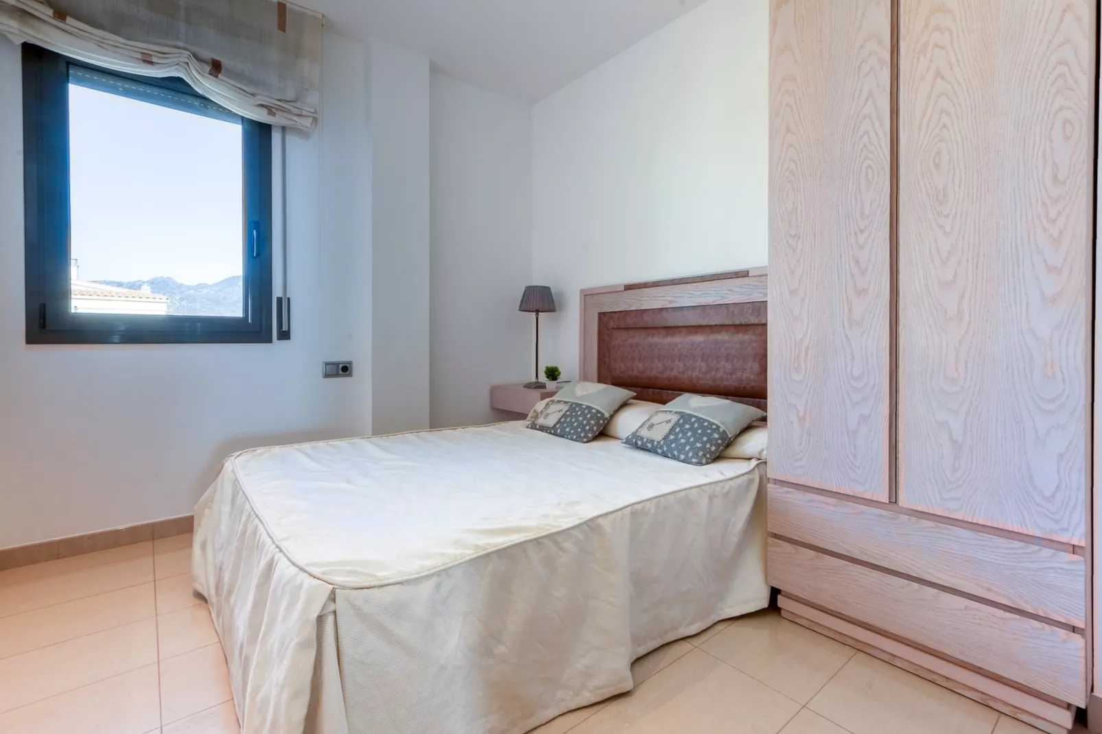 MILENI 1 1 4 3 Roses-Schlafzimmer