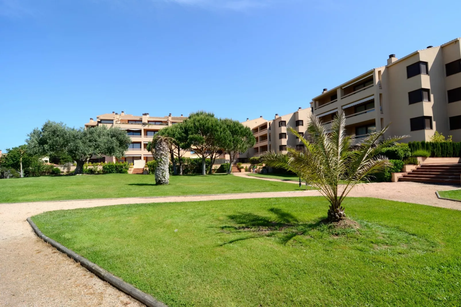 GOLF MAR II B 1-4-Gardens summer
