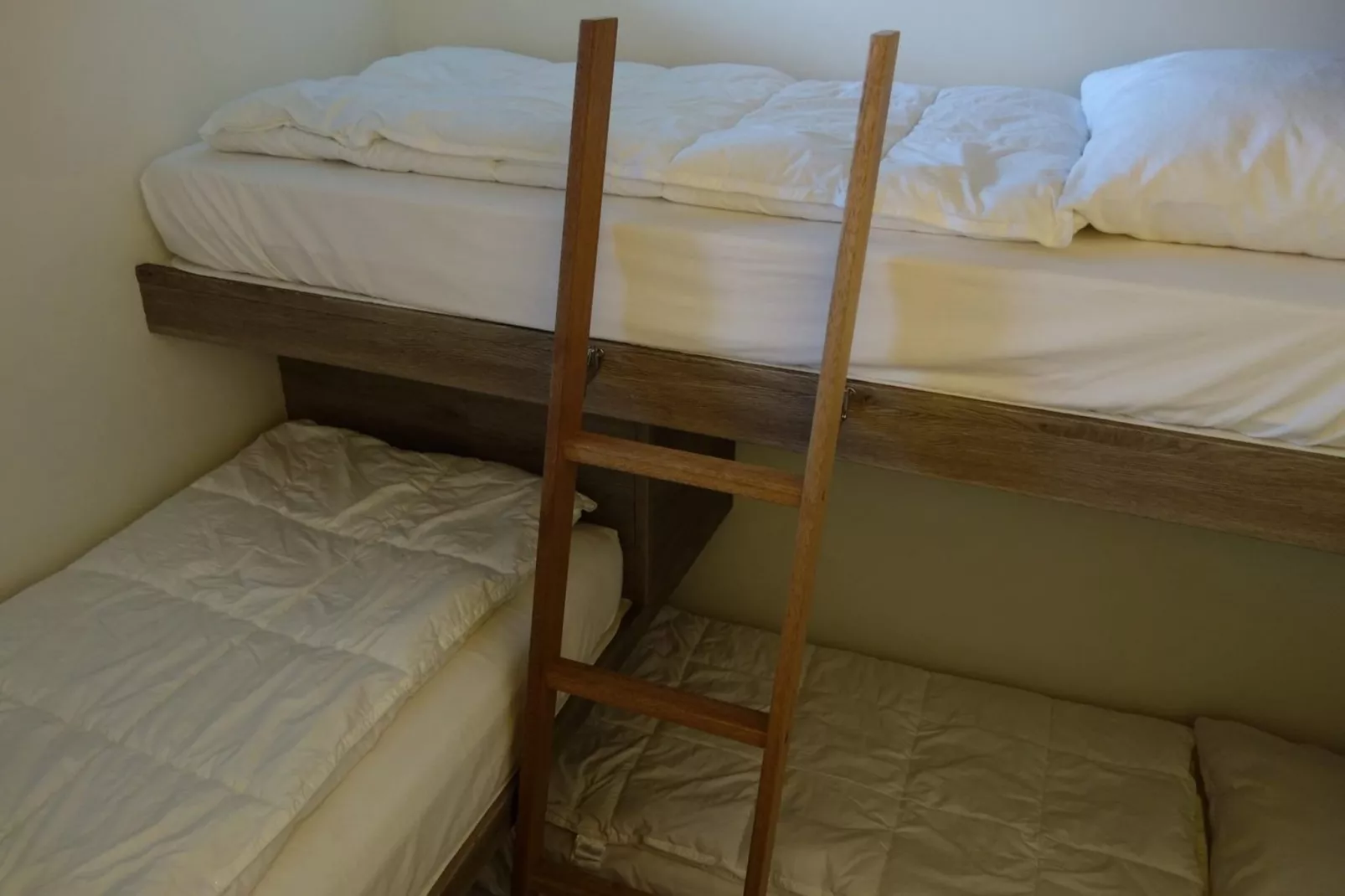 Eureka 68-Bedroom