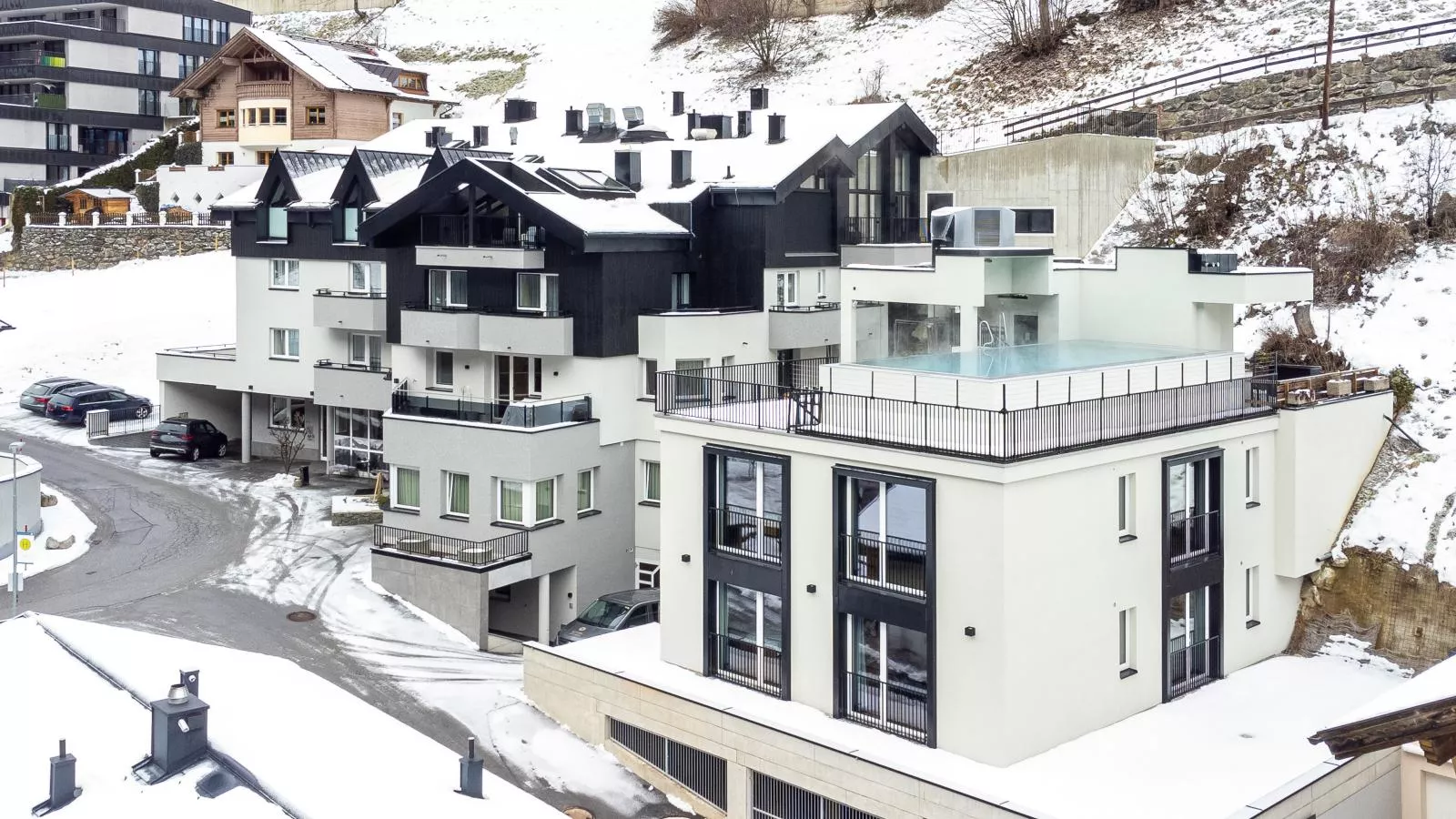 Adult Only Superior Suite-Exterior winter
