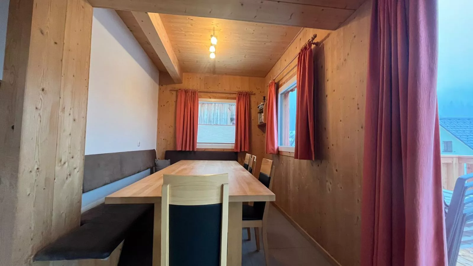 Spatzennest-Esszimmer