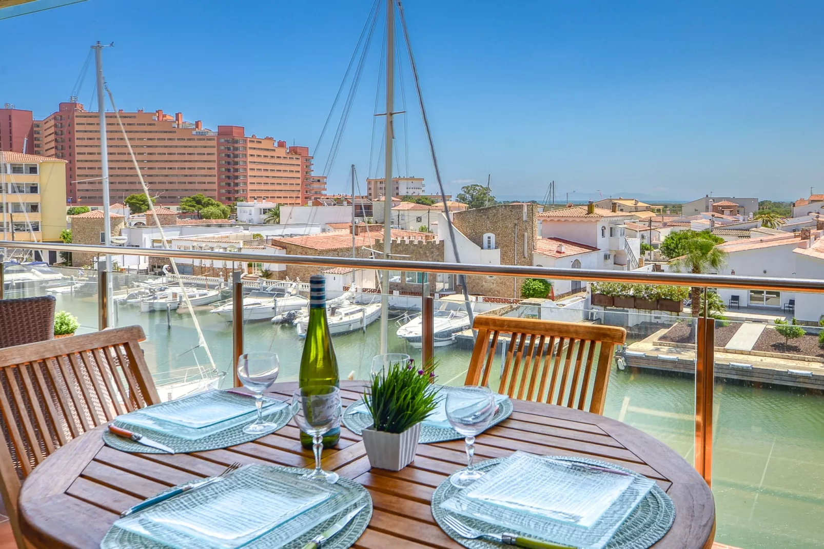 MARINES GARBI  2 8 Roses-Terrace balcony