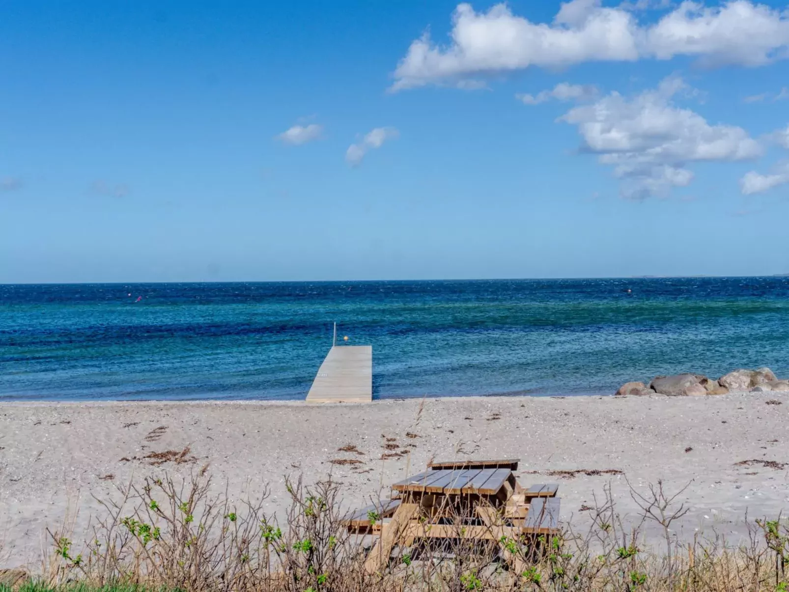 "Odger" - 260m from the sea-Outside