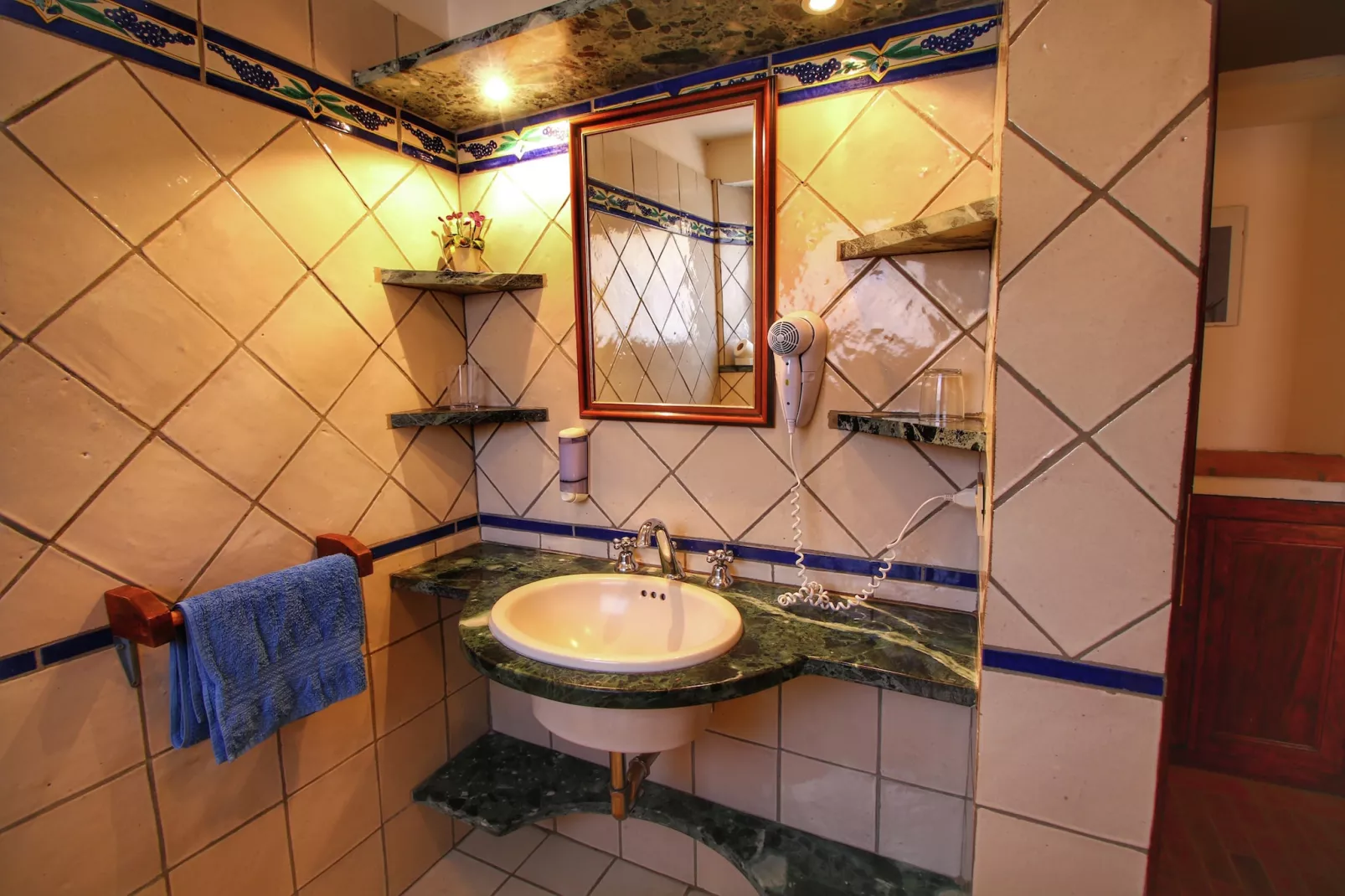 Casa Olivo-Bathroom