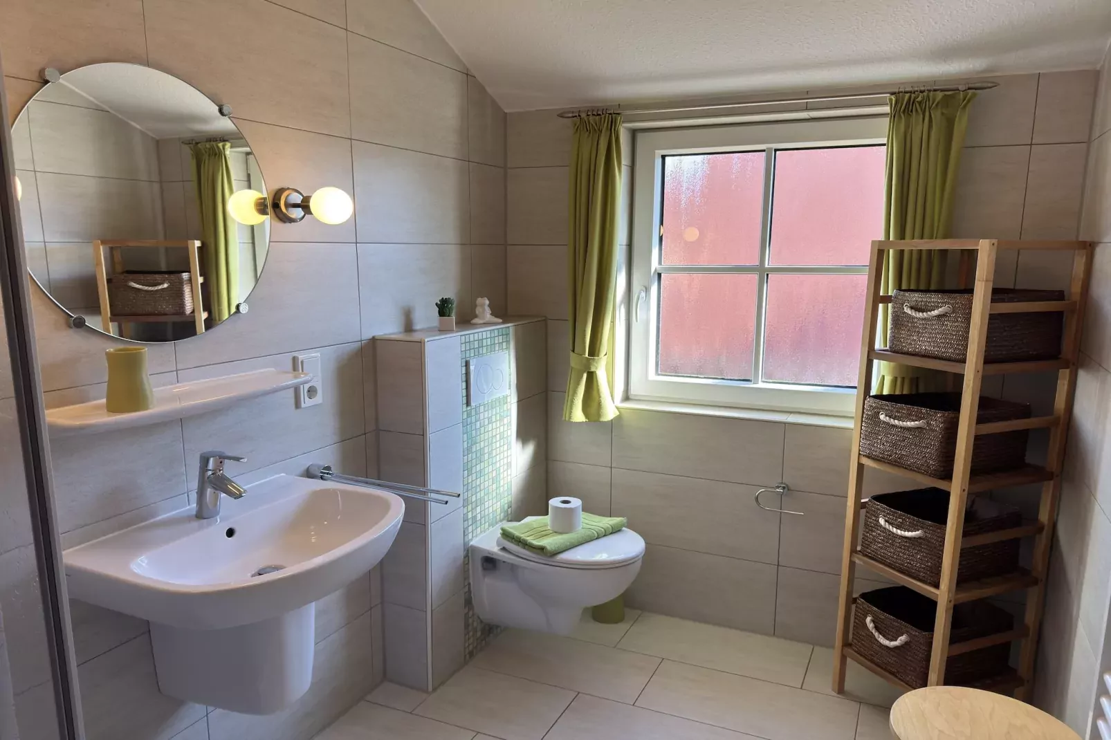 Katamaran II mit Haustier-Bathroom