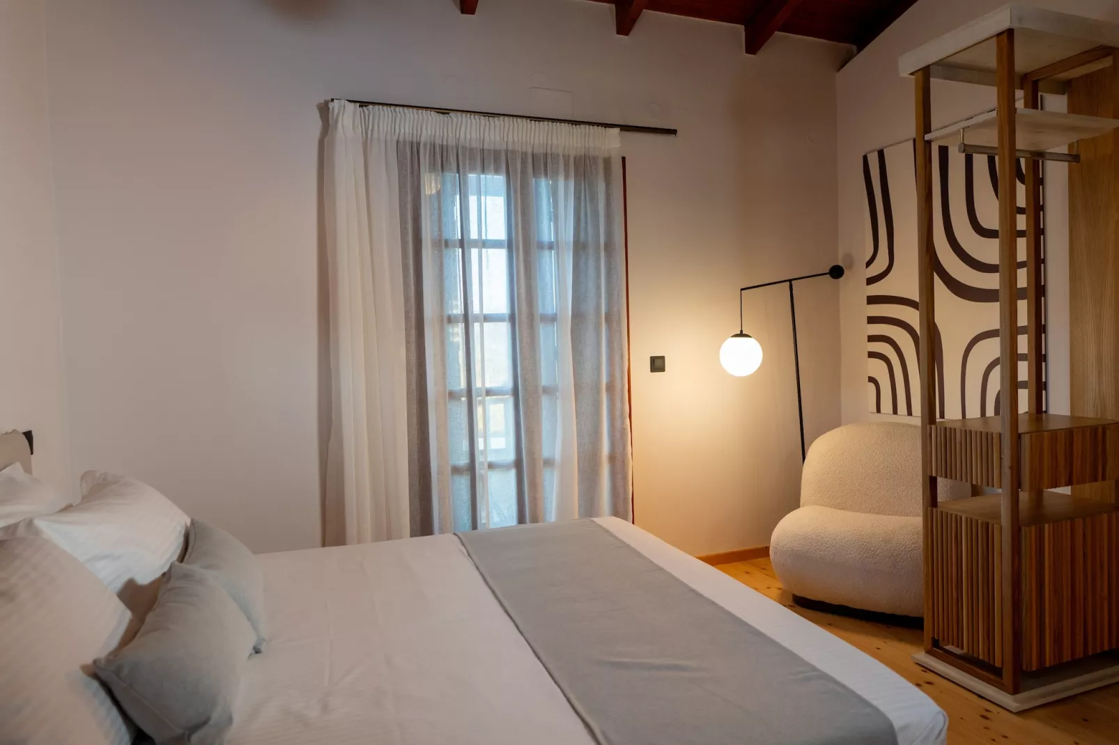 Ami Manoir-Bedroom