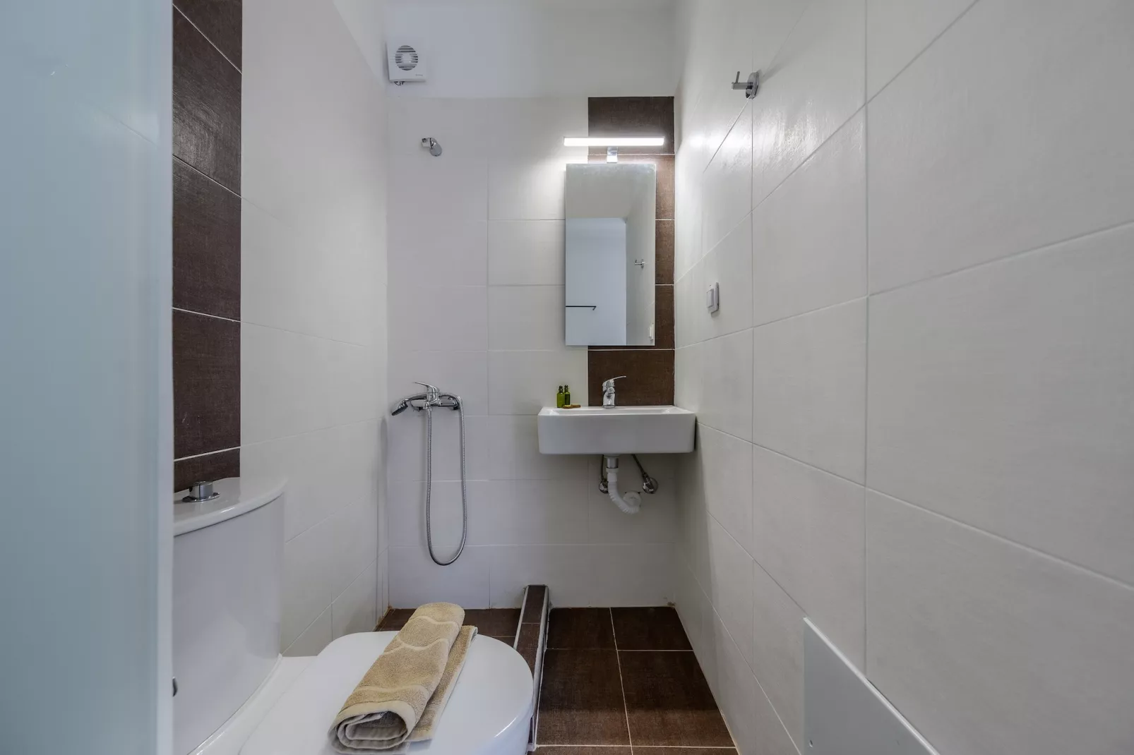 View Mare Maroulas-Bathroom