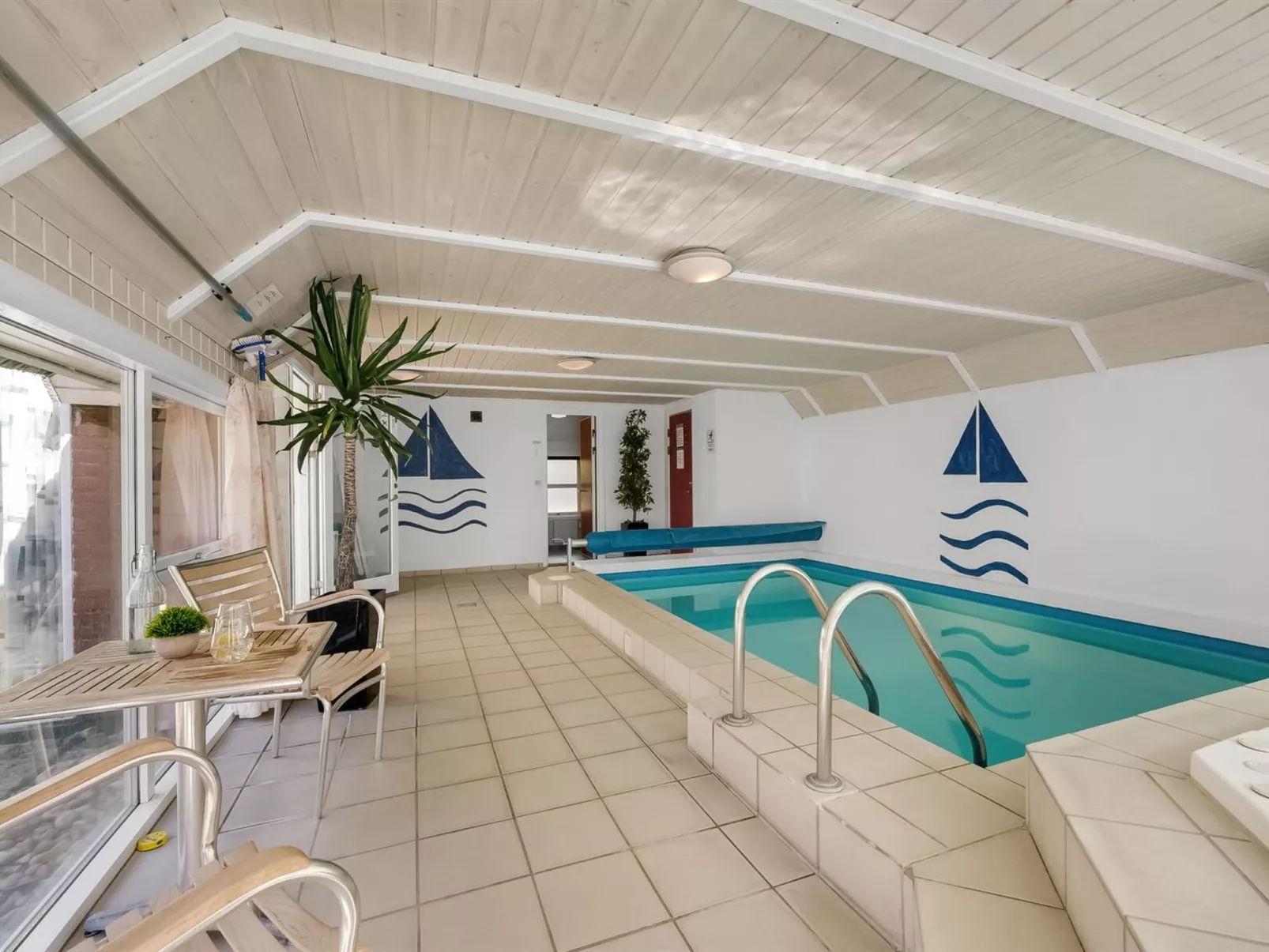 "Grep" - 700m from the sea-Inside