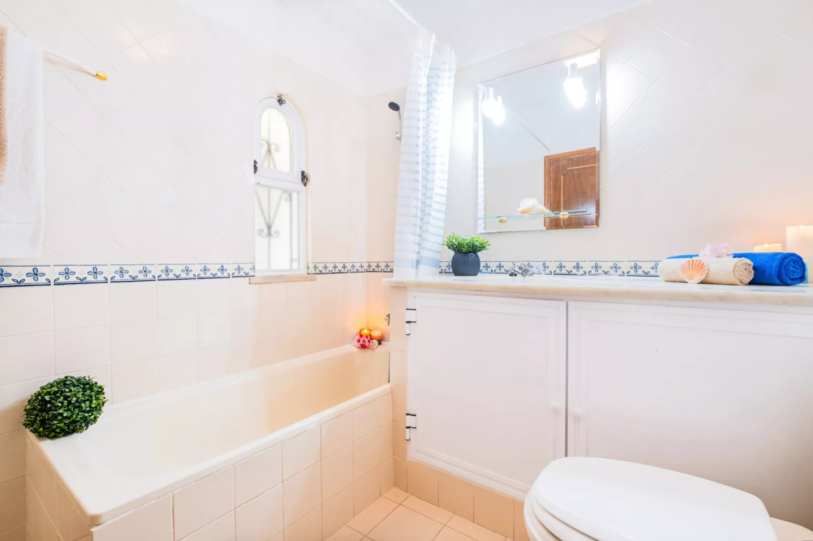 Villa Menorca-Bathroom