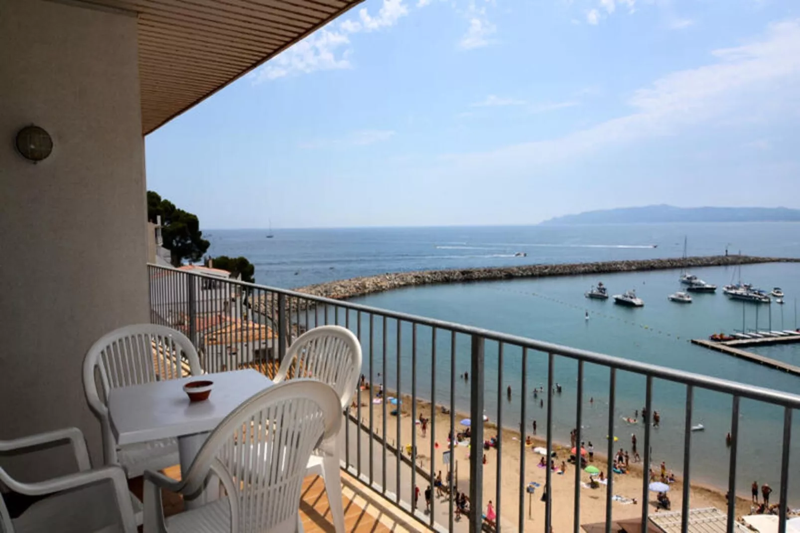 Appartements à L'Estartit-Exterior summer