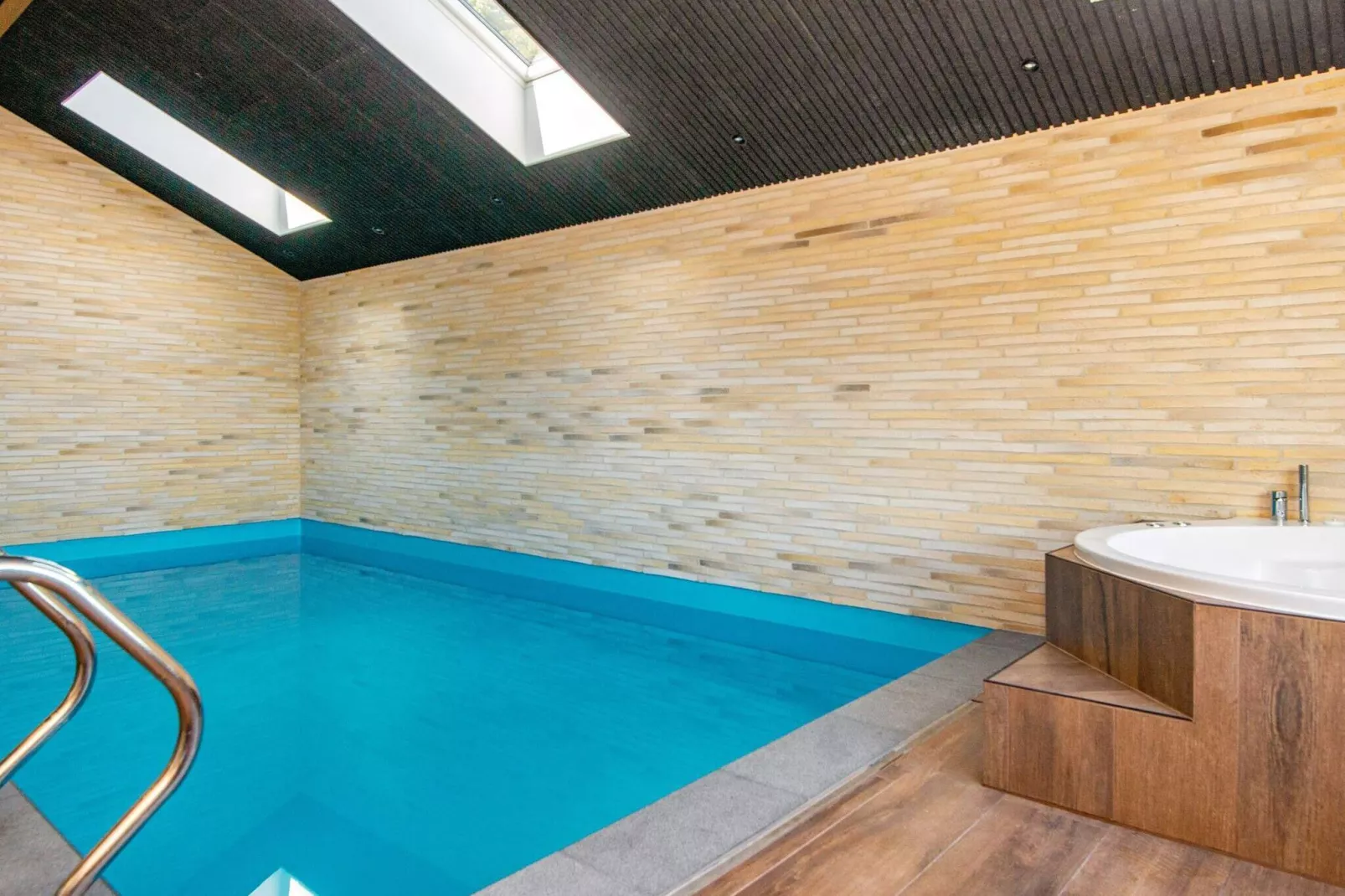 12 person holiday home in Sjølund-Pool