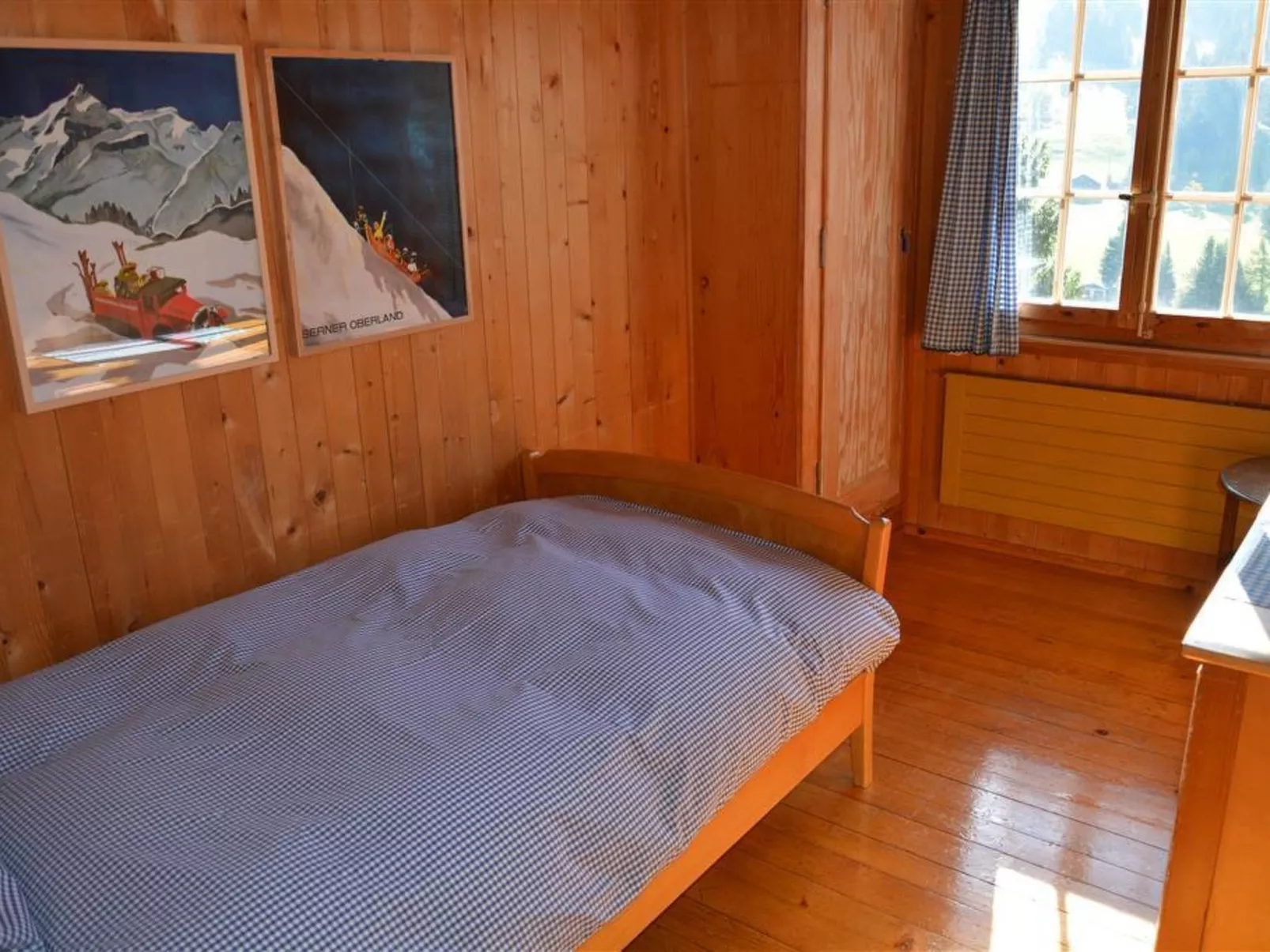 La Ruche, Chalet-Inside