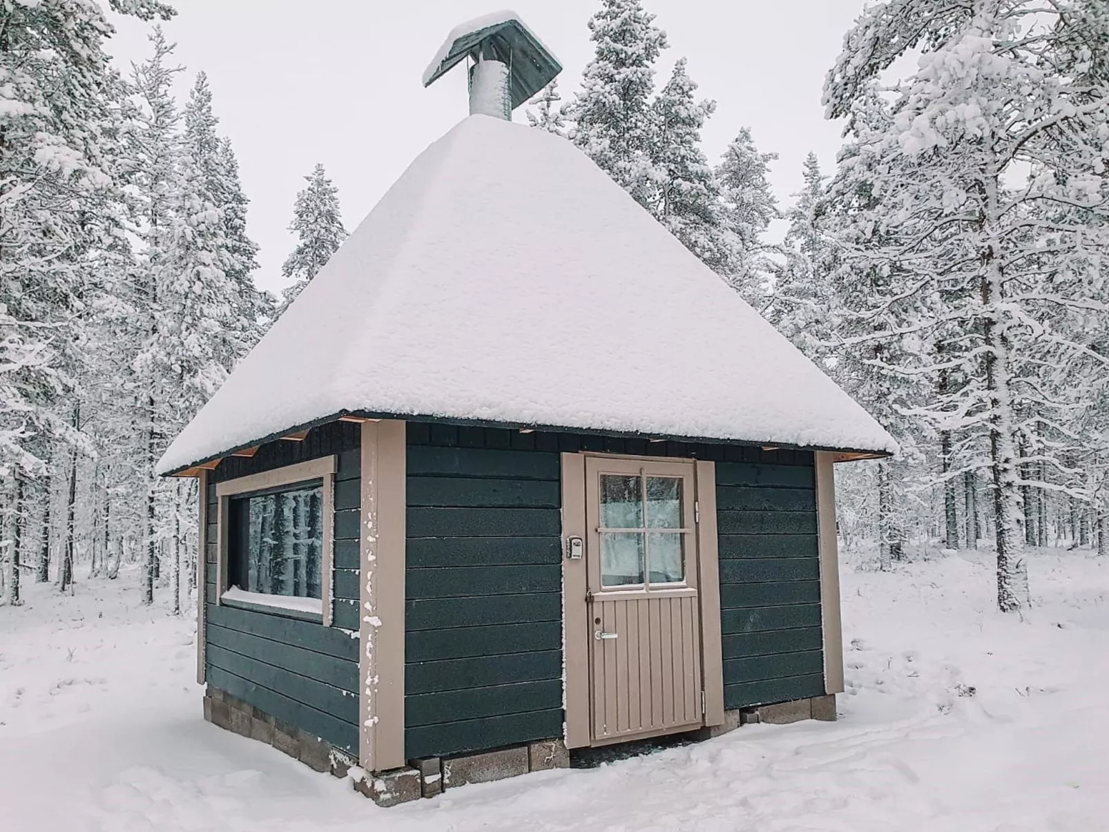 Haukka-Outside