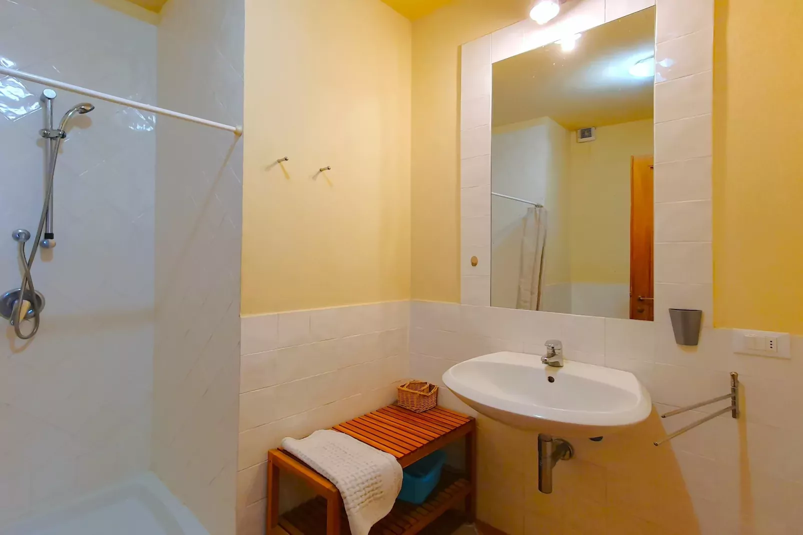 APP 6-Bathroom