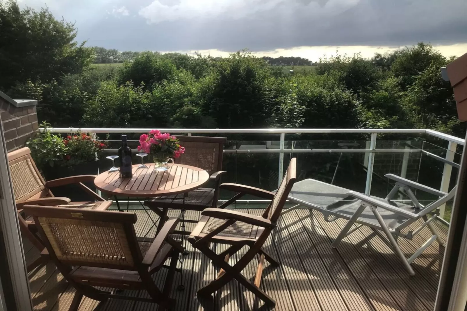 109068-Terrassenbalkon