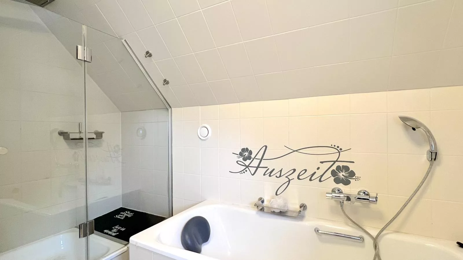 Maaszicht-Bathroom