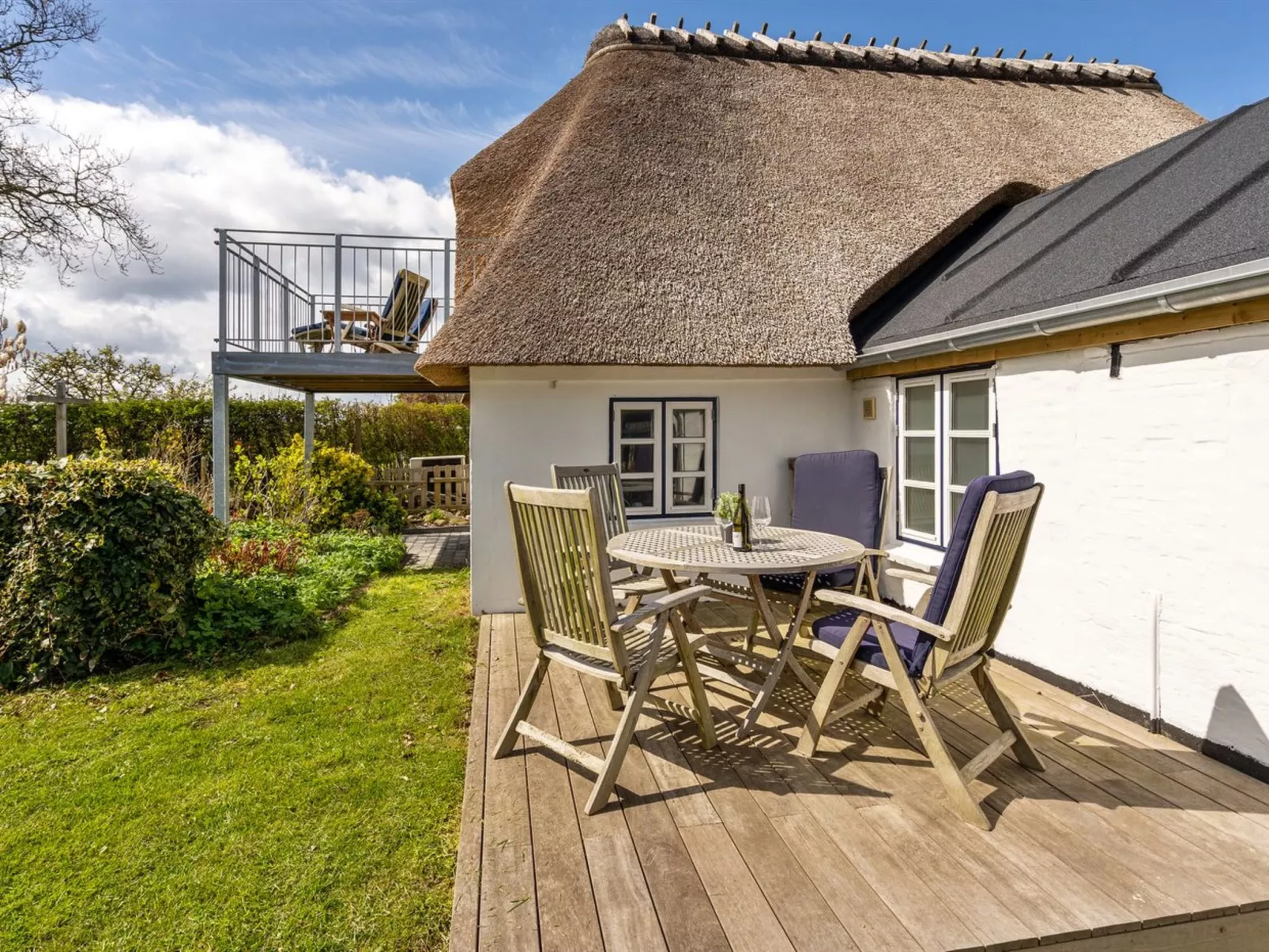 "Gyril" - 100m from the sea-Draußen