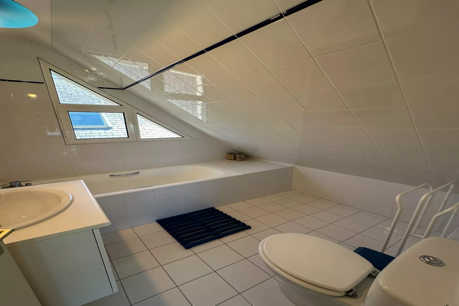 TY BEG - Portsall-Bathroom