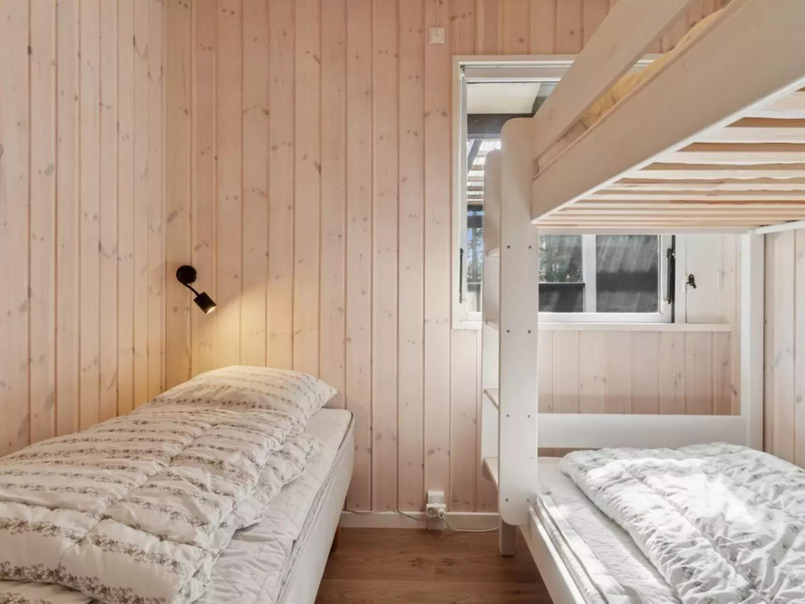 "Ahti" - 340m from the sea-Inside