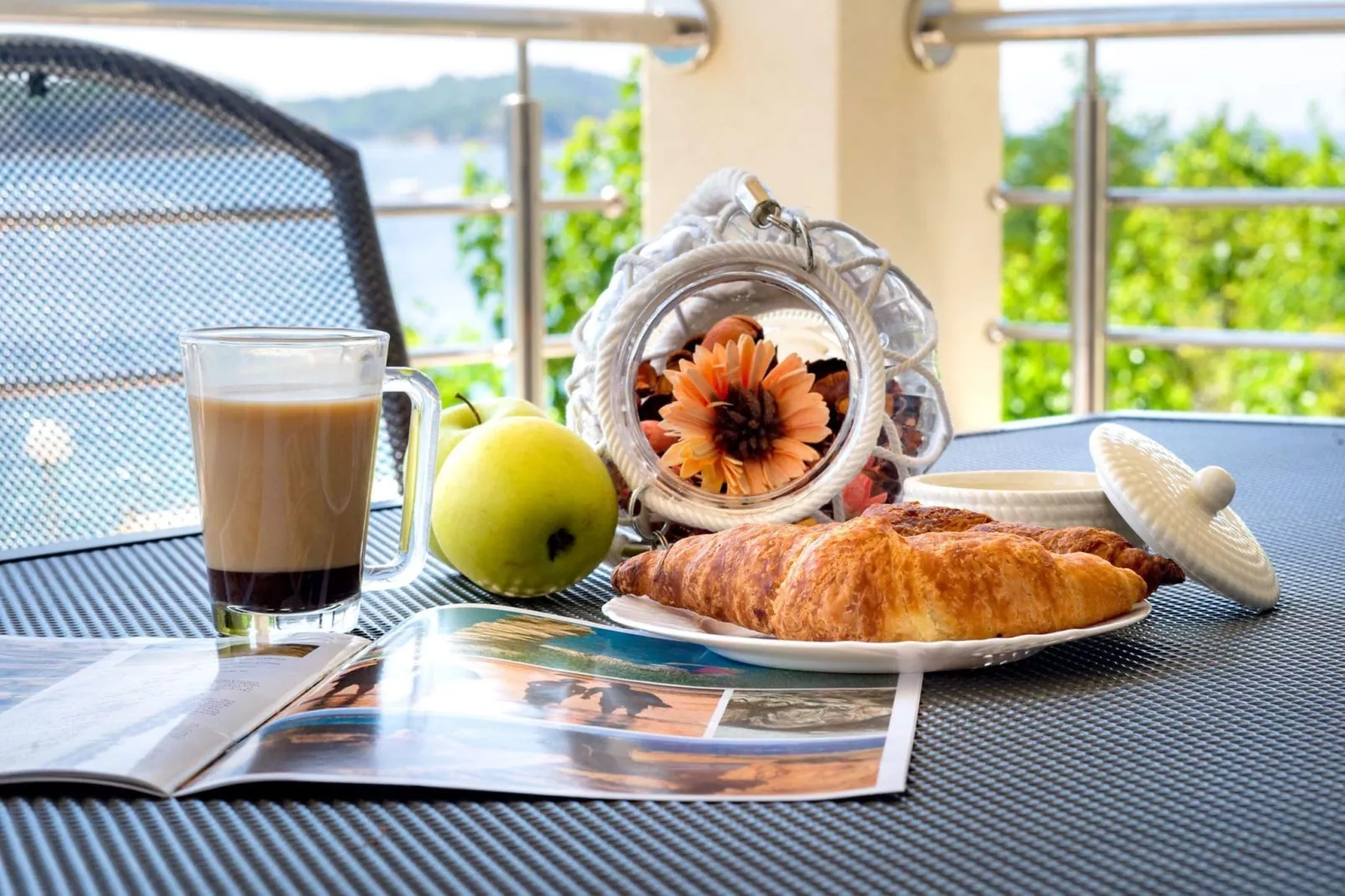 Villa Guliva - Apartment Golden Sun with Sea View-Ambiance
