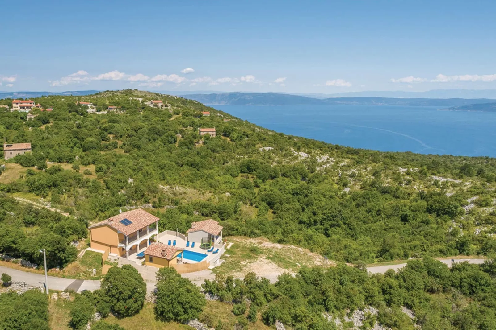 Santa Lucia - Villa with Private Pool & Sea View-Gebiete Sommer 5 km