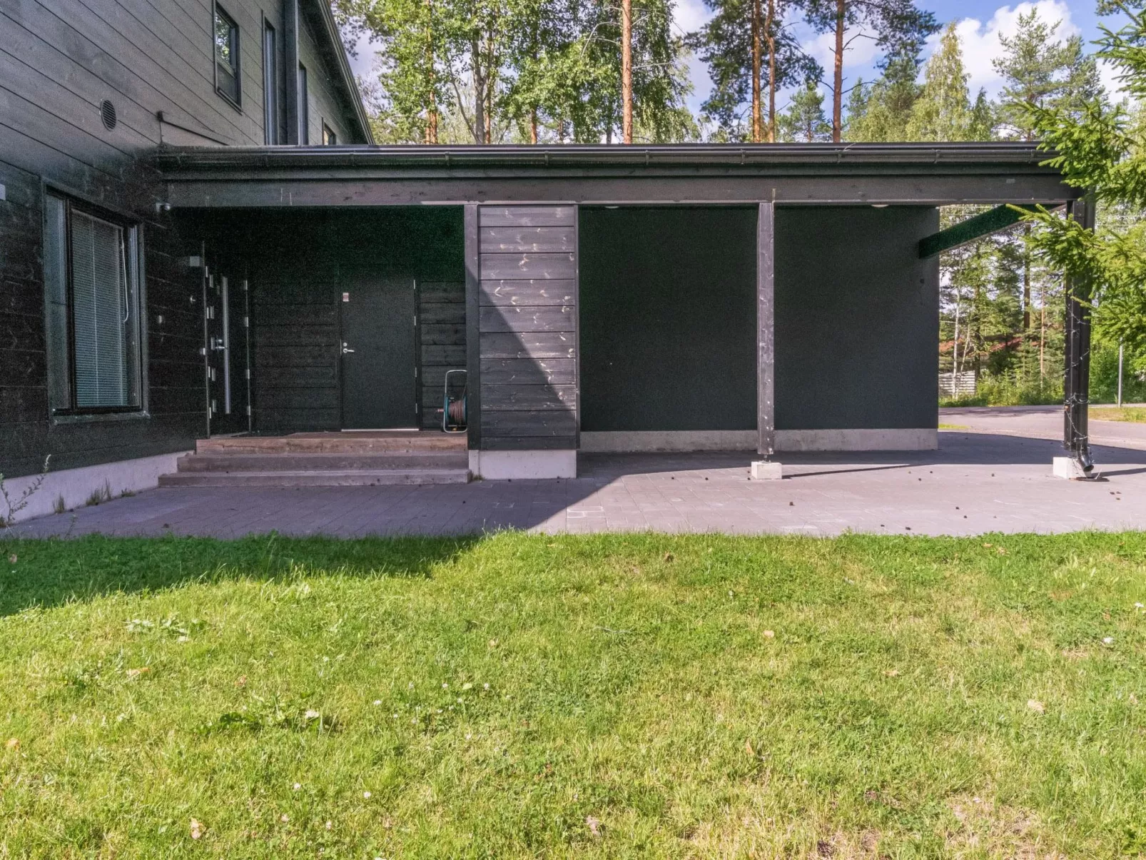 Villa väiski-Outside