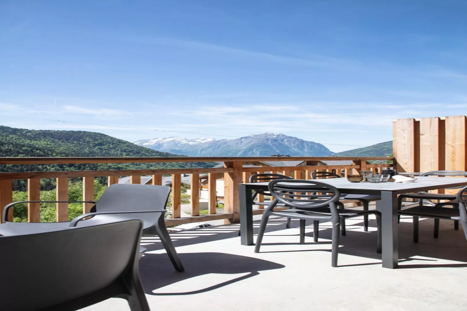 VAUJANY Edelweiss-A26P-Terrace balcony