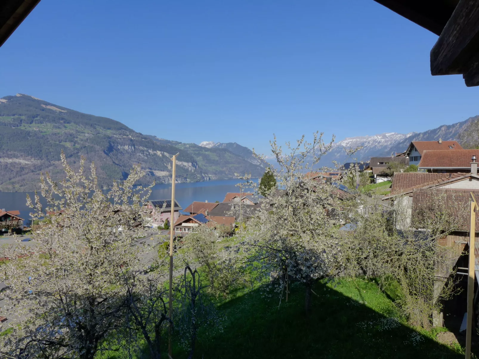 Huus Chloster, Apt Büel-Draußen