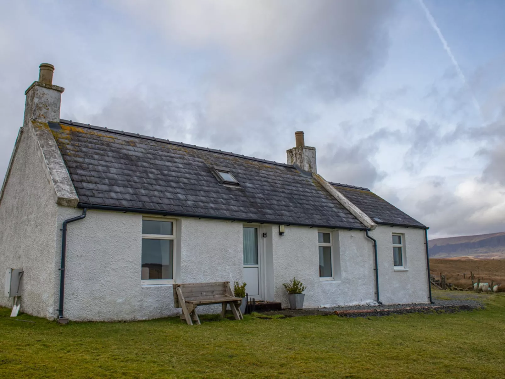 Taigh Mhurdaidh-Dehors