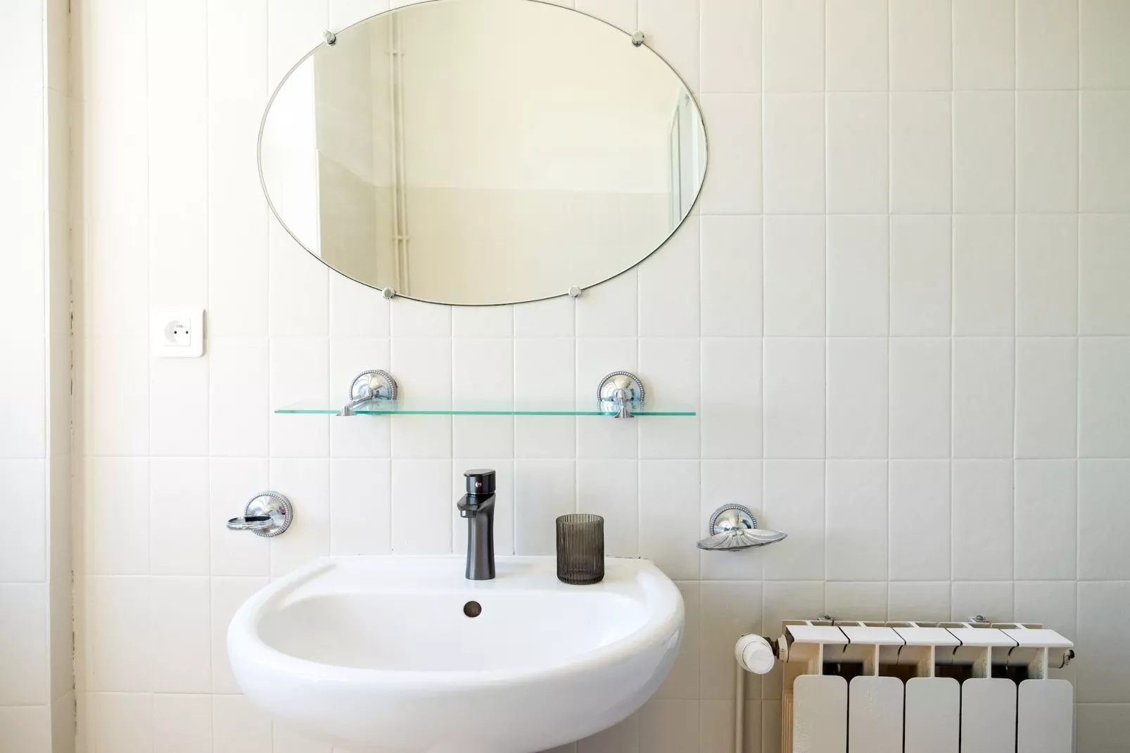 Maison de charme avec piscine à Coubejours-Bathroom