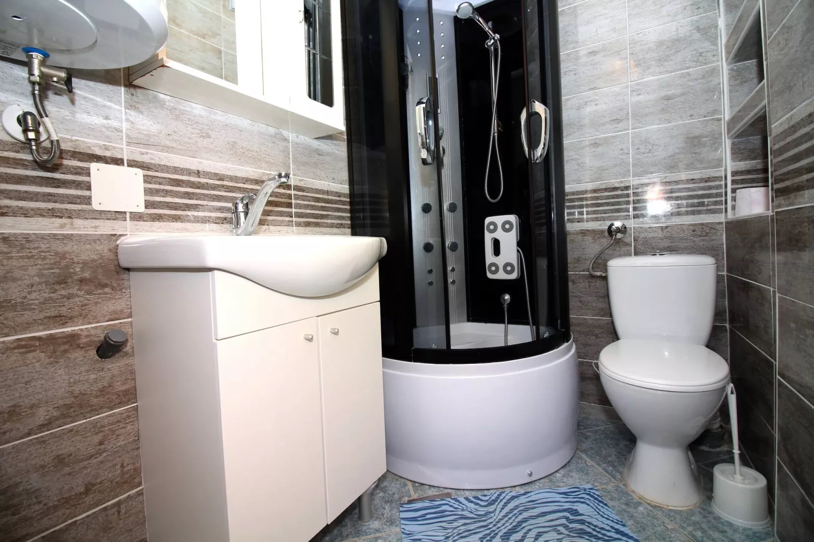 Holiday Home Serov-Bathroom