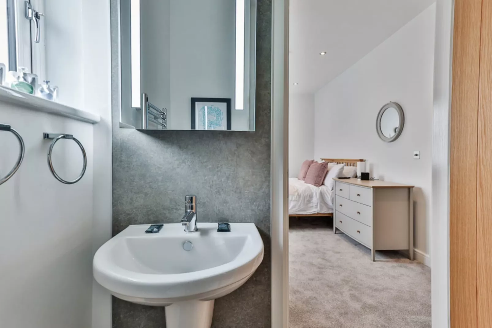 Belle House, Apt 6-Bathroom
