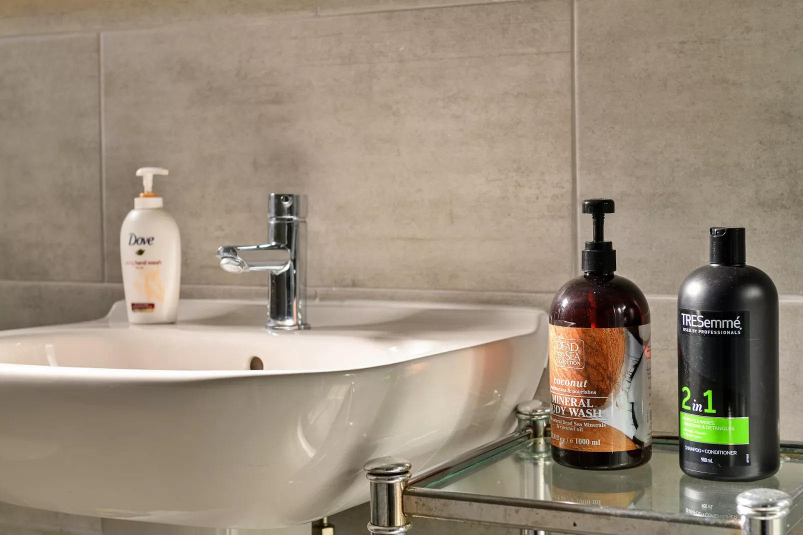 Awelon-Bathroom