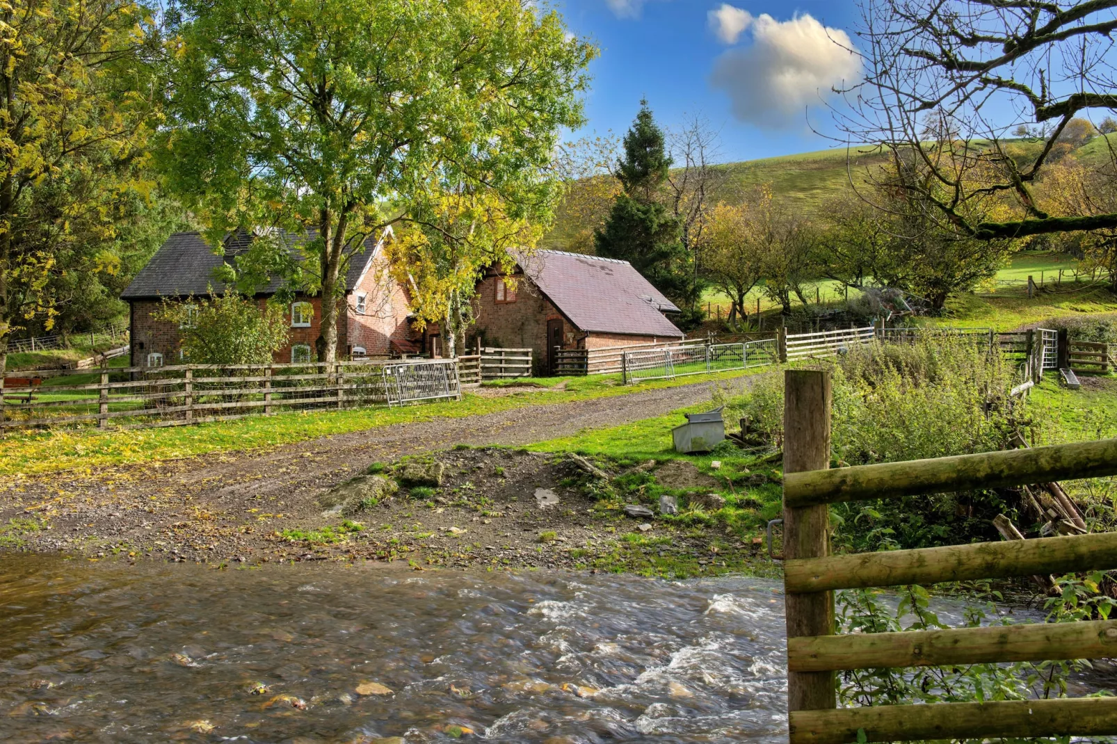 Great Cantal Granary-Extérieur