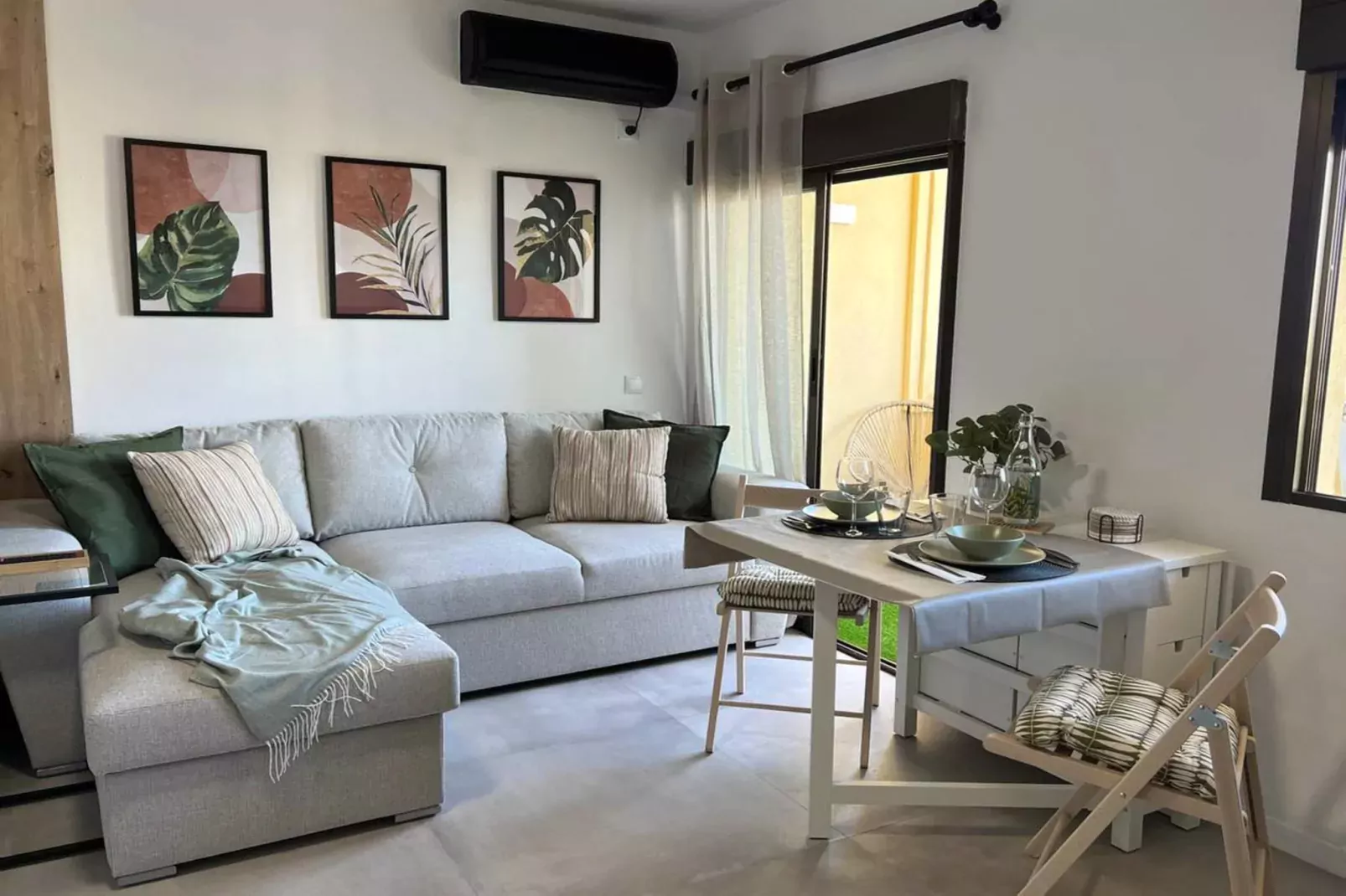 Apartamento con vistas al mar-Salon