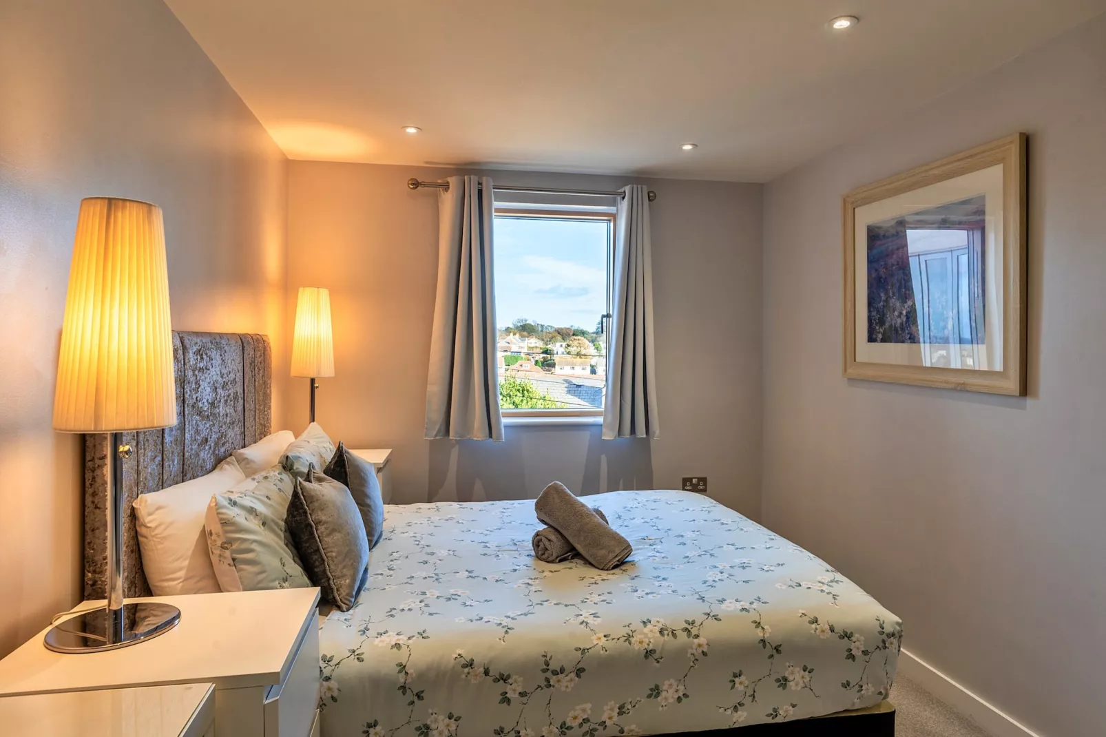 Number 10, Montpellier Apartments-Bedroom
