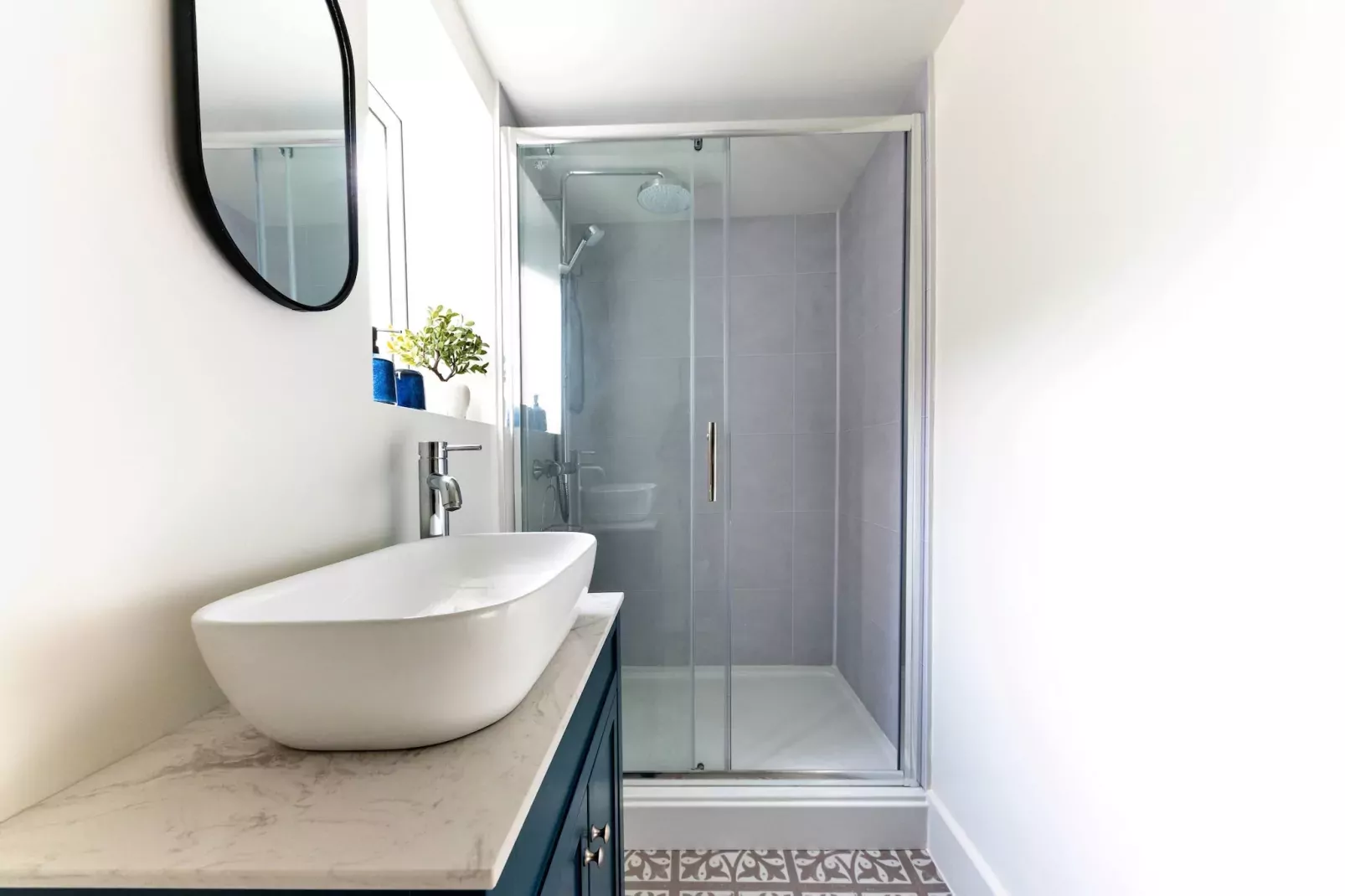 Sheila's Cottage-Bathroom