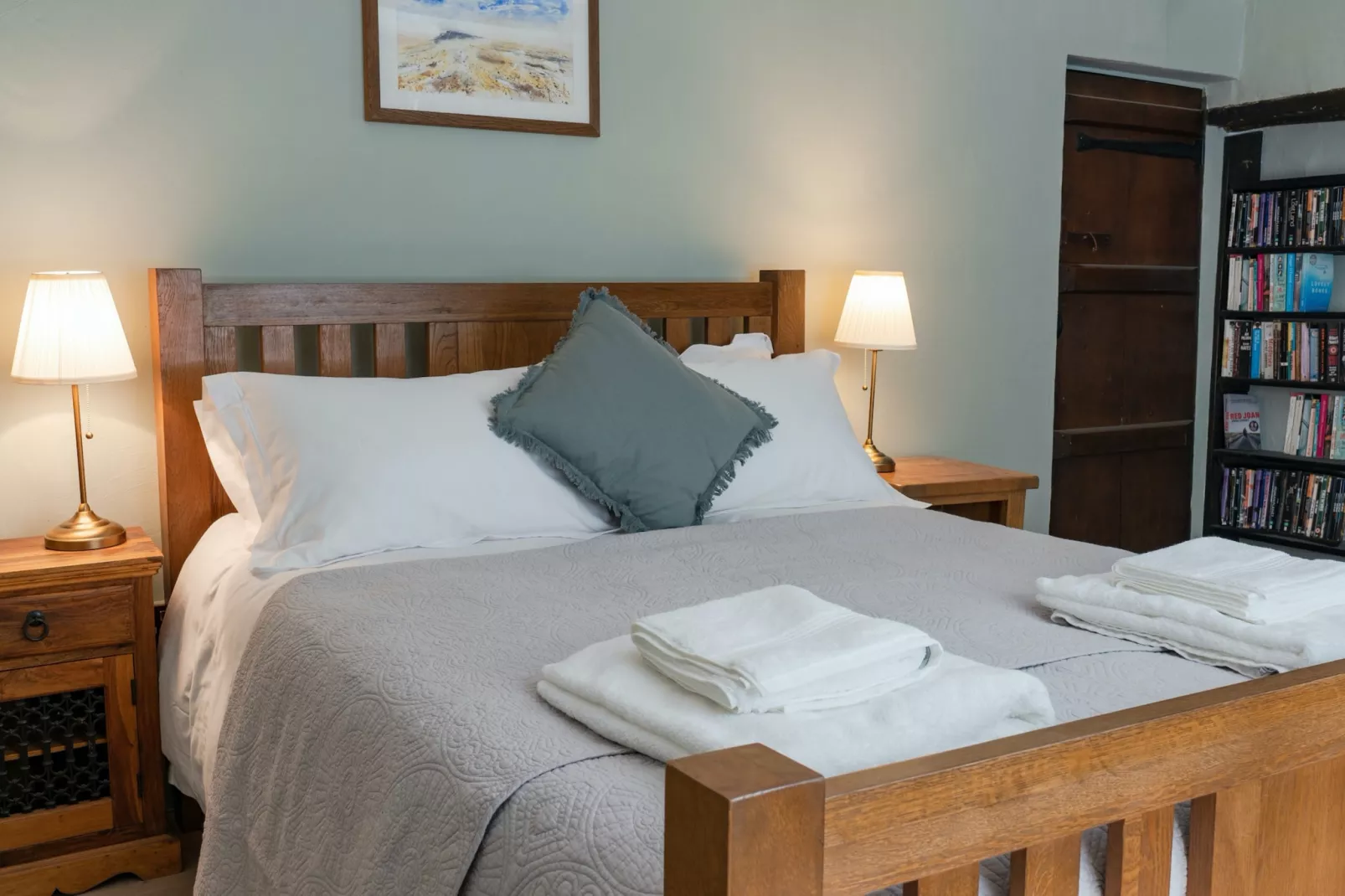 Lower Aylescott Farmhouse-Bedroom