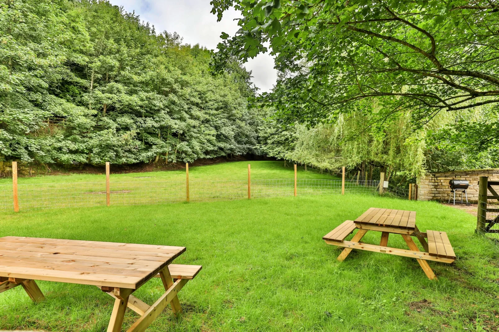Victory Mill - Apartment Five-Gardens summer