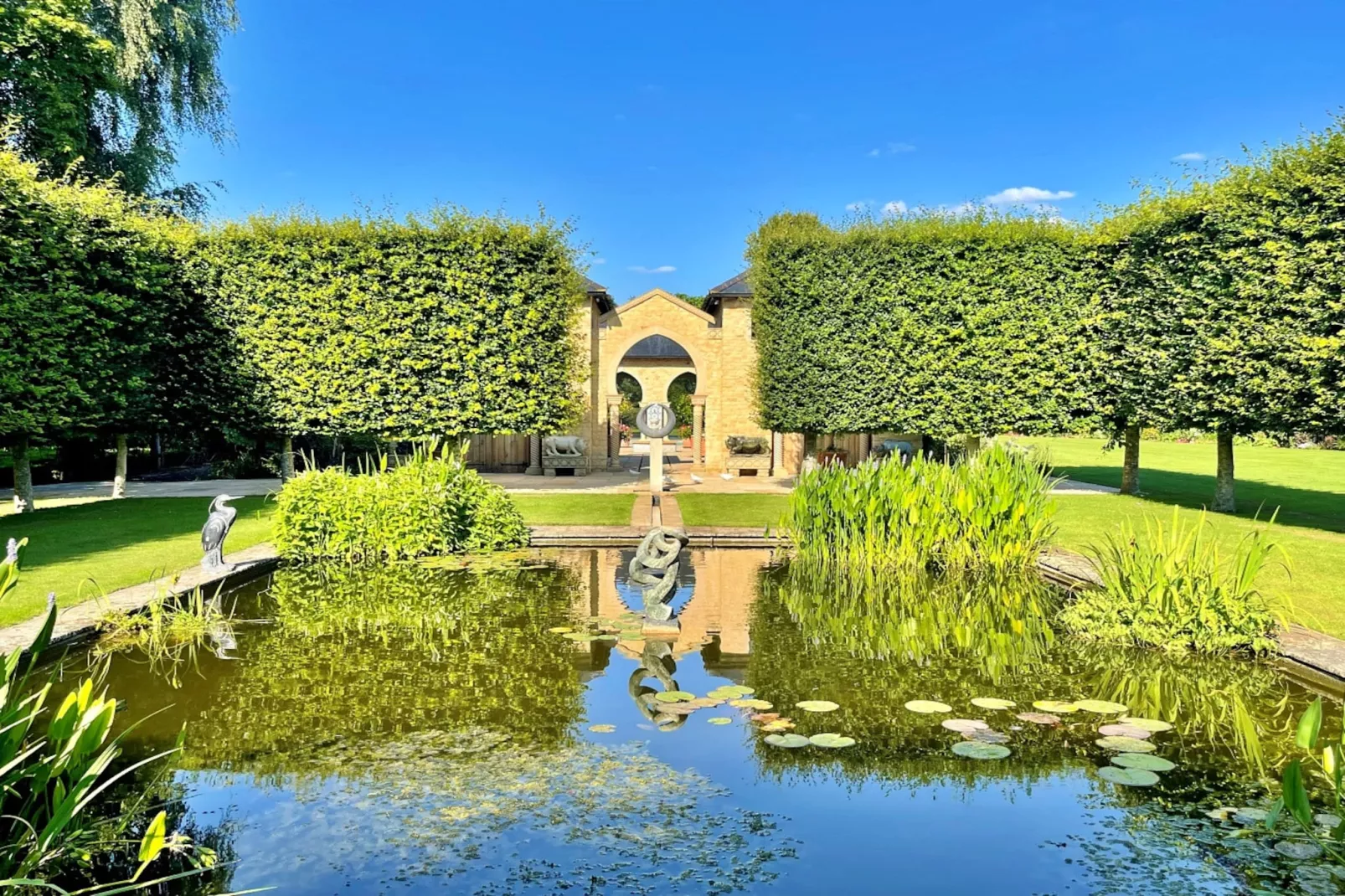Kite's Gate-Gardens summer