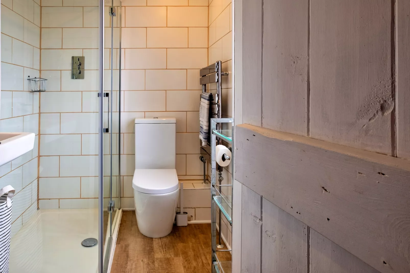 3 Elm Cottage-Bathroom