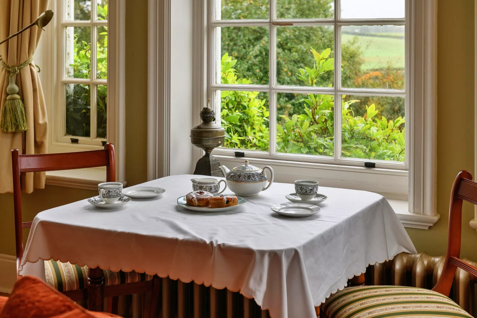 Clift Hill-Living room